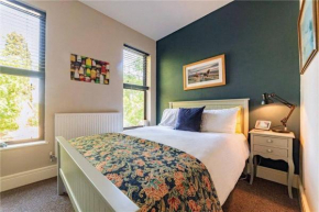 Perfect for Legoland, Windsor Castle and Ascot with free parking
